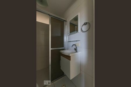 Banheiro de apartamento à venda com 2 quartos, 50m² em Vila Moinho Velho, São Paulo