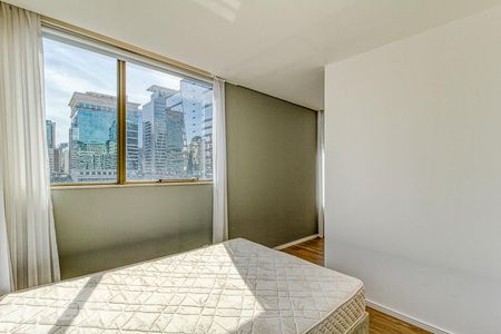 Dormitório de kitnet/studio à venda com 1 quarto, 36m² em Vila Nova Conceição, São Paulo