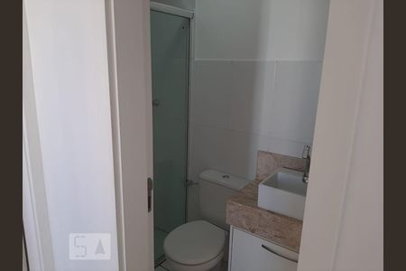 Banheiro da Suíte de apartamento para alugar com 2 quartos, 55m² em Setor Negrão de Lima, Goiânia
