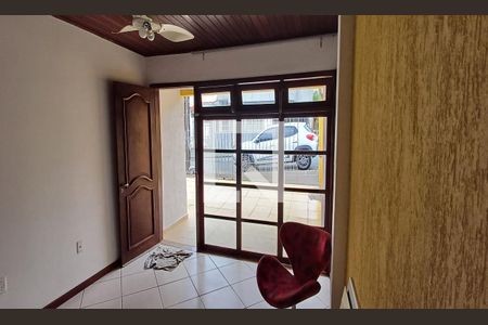 Sala de casa para alugar com 4 quartos, 120m² em Barreiros, São José