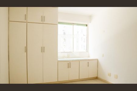 Quarto 1 de apartamento para alugar com 2 quartos, 115m² em Cerqueira César, São Paulo