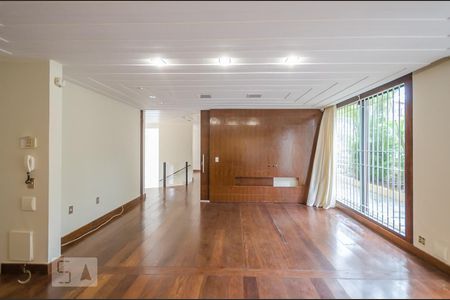 Sala 2 de casa à venda com 5 quartos, 450m² em Belvedere, Belo Horizonte