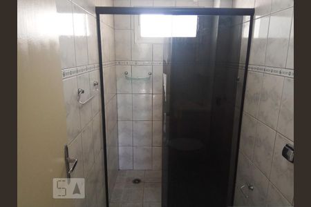 Banheiro de apartamento para alugar com 2 quartos, 50m² em Vila Santana, São Paulo