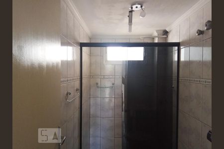 Banheiro de apartamento para alugar com 2 quartos, 50m² em Vila Santana, São Paulo