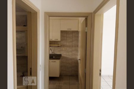 Corredor de apartamento para alugar com 2 quartos, 50m² em Vila Santana, São Paulo
