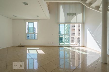 Apartamento para alugar com 76m², 1 quarto e 2 vagasSala