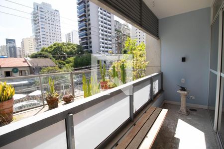 Varanda de apartamento à venda com 2 quartos, 130m² em Pinheiros, São Paulo