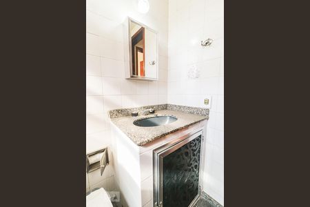 Banheiro de apartamento para alugar com 3 quartos, 70m² em Tanque, Rio de Janeiro