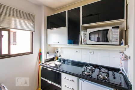Cozinha de apartamento à venda com 1 quarto, 37m² em Bela Vista, São Paulo