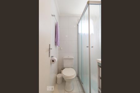 Banheiro de apartamento à venda com 2 quartos, 49m² em Vila Palmeiras, São Paulo