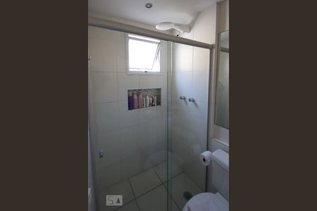 Banheiro de apartamento para alugar com 2 quartos, 65m² em Jardim Ester, São Paulo