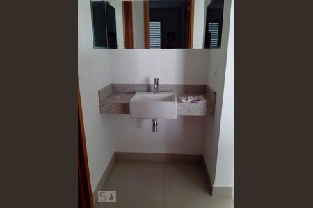 Banheiro de apartamento para alugar com 1 quarto, 42m² em Setor Bueno, Goiânia