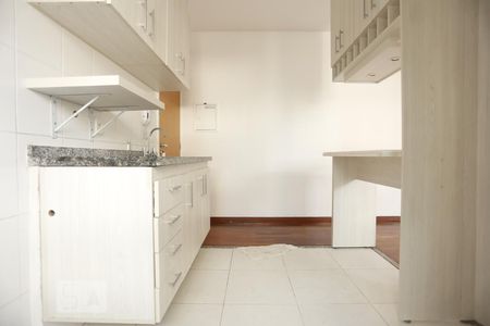 Cozinha de apartamento para alugar com 2 quartos, 50m² em Consolação, São Paulo