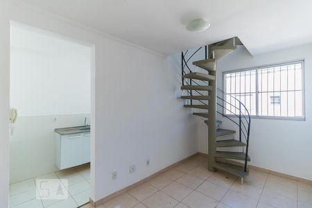 Sala de apartamento à venda com 2 quartos, 99m² em Jardim Santa Terezinha (zona Leste), São Paulo