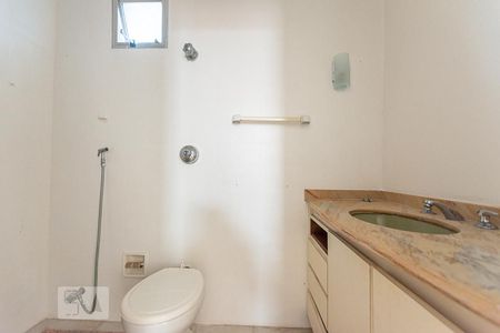 Banheiro da Suíte de casa à venda com 3 quartos, 360m² em São Francisco, Niterói