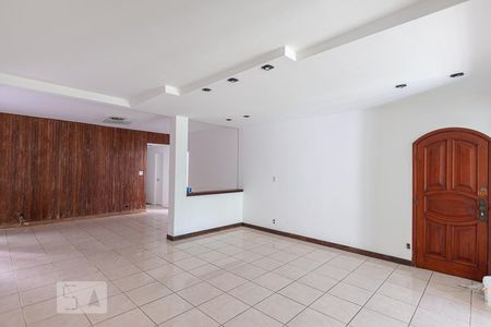 Sala de casa à venda com 3 quartos, 360m² em São Francisco, Niterói