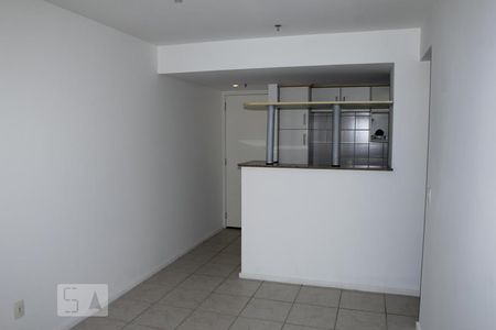 Sala de apartamento para alugar com 1 quarto, 40m² em Botafogo, Rio de Janeiro