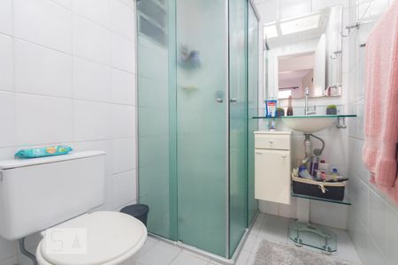 Banheiro de apartamento para alugar com 2 quartos, 42m² em Vila Inglesa, São Paulo