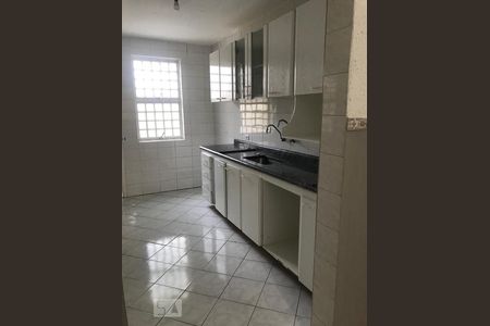 Casa para alugar com 3 quartos, 240m² em Jardim Leonor Mendes de Barros, São Paulo