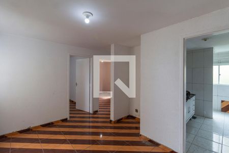 Sala  de apartamento para alugar com 2 quartos, 60m² em Jardim Maringá, São Paulo