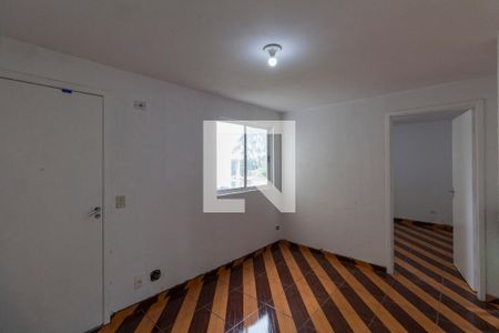 Sala  de apartamento para alugar com 2 quartos, 60m² em Jardim Maringá, São Paulo