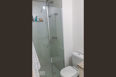 Banheiro da suíte de apartamento para alugar com 1 quarto, 47m² em Botafogo, Campinas