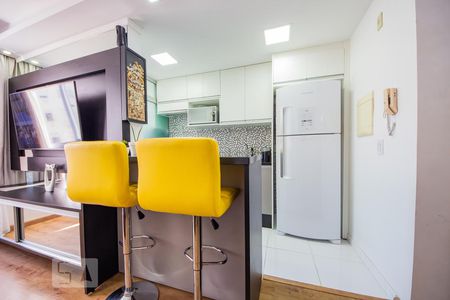 Cozinha  de apartamento à venda com 2 quartos, 60m² em Jardim Carvalho, Porto Alegre