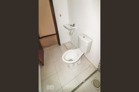 Banheiro de apartamento para alugar com 2 quartos, 50m² em Curicica, Rio de Janeiro