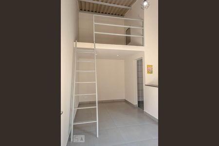 Sala de kitnet/studio para alugar com 1 quarto, 35m² em Quarta Parada, São Paulo