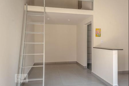 Sala de kitnet/studio para alugar com 1 quarto, 35m² em Quarta Parada, São Paulo