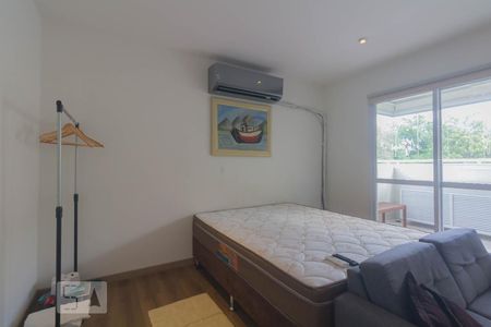 Sala/Quarto de kitnet/studio para alugar com 1 quarto, 42m² em Jardim Novo Santo Amaro, São Paulo