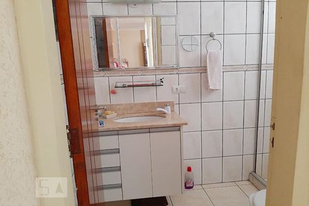 Banheiro de apartamento para alugar com 2 quartos, 58m² em Jardim Paulicéia, Campinas