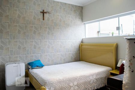 Casa à venda com 340m², 5 quartos e 6 vagas Casa à venda com 340m², 5 quartos e 6 vagasQUARTO 1