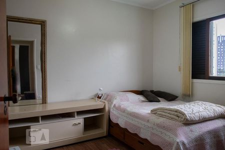 Casa à venda com 340m², 5 quartos e 6 vagas Casa à venda com 340m², 5 quartos e 6 vagasQUARTO 5