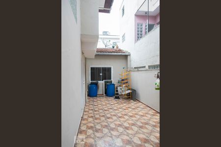 Casa à venda com 340m², 5 quartos e 6 vagas Casa à venda com 340m², 5 quartos e 6 vagasQUINTAL