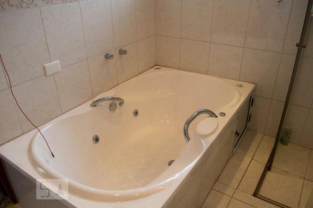 Casa à venda com 340m², 5 quartos e 6 vagas Casa à venda com 340m², 5 quartos e 6 vagasBANHEIRO QUARTO 2