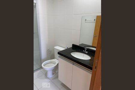 Banheiro de apartamento para alugar com 1 quarto, 47m² em Taguatinga Sul (taguatinga), Brasília