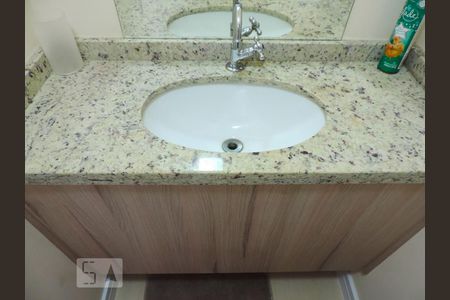 Lavabo -Torneira de apartamento para alugar com 3 quartos, 118m² em Campeche, Florianópolis