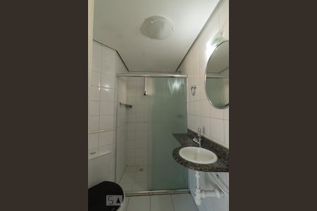 Banheiro de apartamento à venda com 2 quartos, 57m² em Vila Siqueira (zona Norte), São Paulo