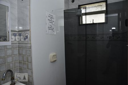 Banheiro de apartamento à venda com 1 quarto, 32m² em Jacarepaguá, Rio de Janeiro