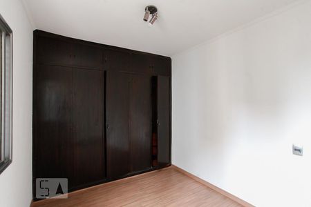 Quarto 1 de apartamento para alugar com 2 quartos, 54m² em Bosque da Saúde, São Paulo