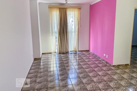 Sala de apartamento para alugar com 1 quarto, 54m² em Centro, Campinas