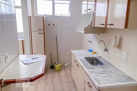 Cozinha de apartamento para alugar com 1 quarto, 54m² em Centro, Campinas