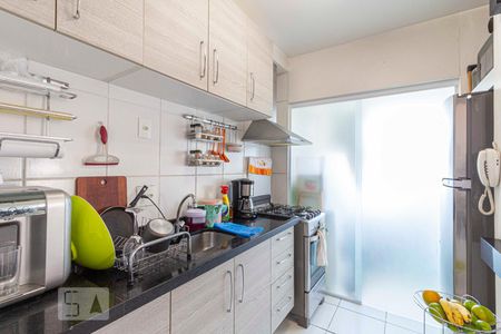 Cozinha de apartamento à venda com 2 quartos, 52m² em Lapa de Baixo, São Paulo