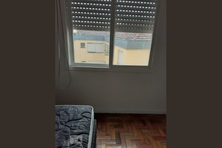 Dormitório de apartamento para alugar com 1 quarto, 42m² em Passo da Areia, Porto Alegre