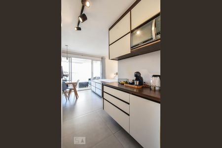 Cozinha de apartamento para alugar com 1 quarto, 34m² em Jardim Aeroporto, São Paulo