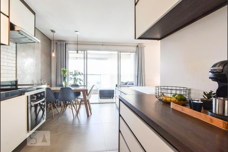 Cozinha de apartamento para alugar com 1 quarto, 34m² em Jardim Aeroporto, São Paulo