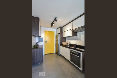 Cozinha de apartamento para alugar com 1 quarto, 34m² em Jardim Aeroporto, São Paulo