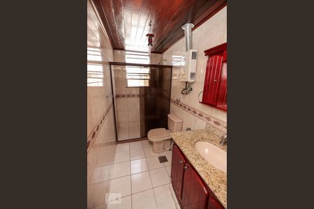 Banheiro de apartamento para alugar com 2 quartos, 70m² em Cascadura, Rio de Janeiro