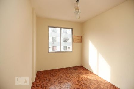 Quarto 1 de apartamento para alugar com 2 quartos, 70m² em Cascadura, Rio de Janeiro